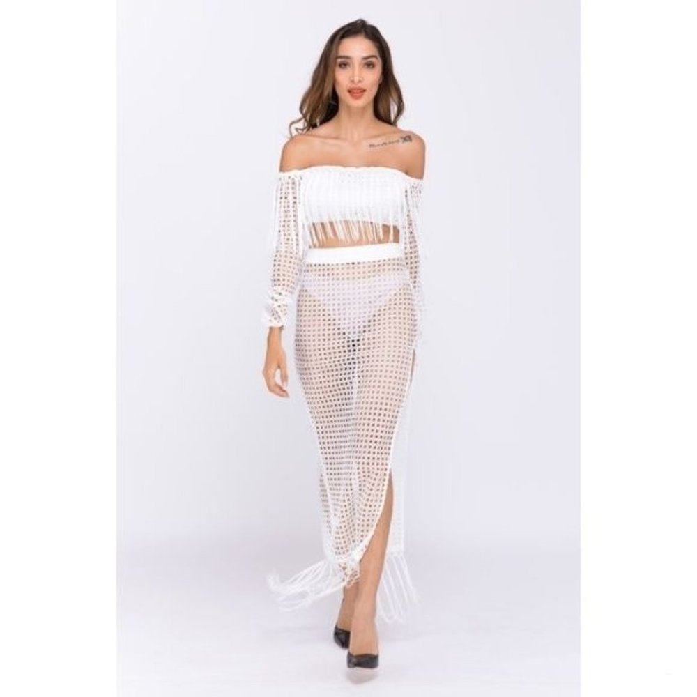 Vnvne white fringe cropped mesh top shirt with matching long fringe skirt med co